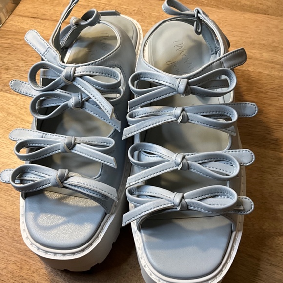 Merry Jenny blue chunky sandals with multiple bows (NWT)  6/6.5 - Picture 6 of 10